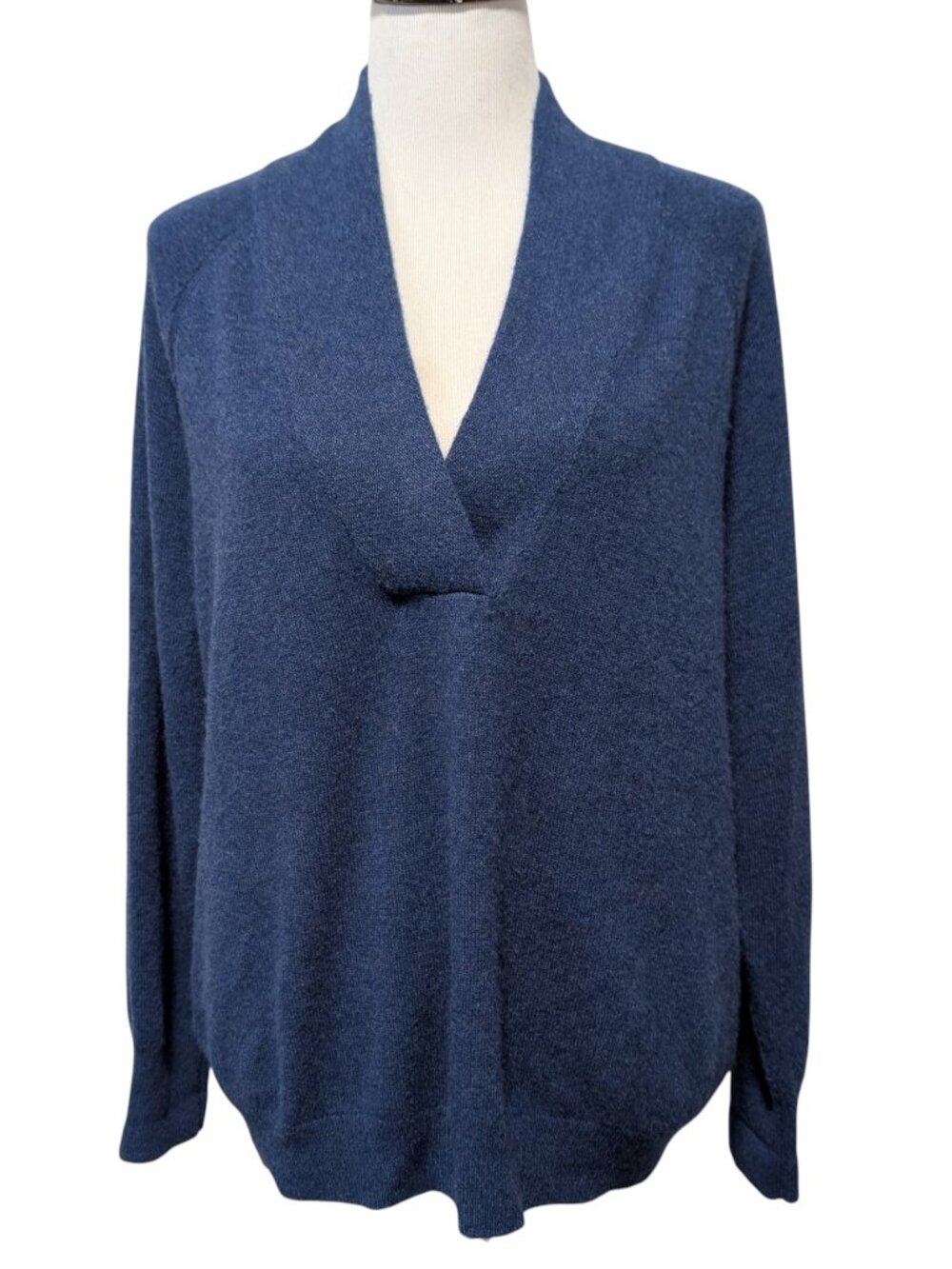 Sundance Womens Sz PM Blue 100% Cashmere V-Neckline Pullover Long Sleeve Sweater
